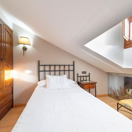 Hostal Sin Recep24H Puerta De La Villa - Pet Friendly & Restaurante الماثان المظهر الخارجي الصورة