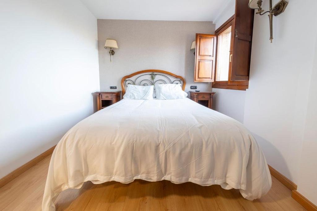 Hostal Sin Recep24H Puerta De La Villa - Pet Friendly & Restaurante الماثان المظهر الخارجي الصورة